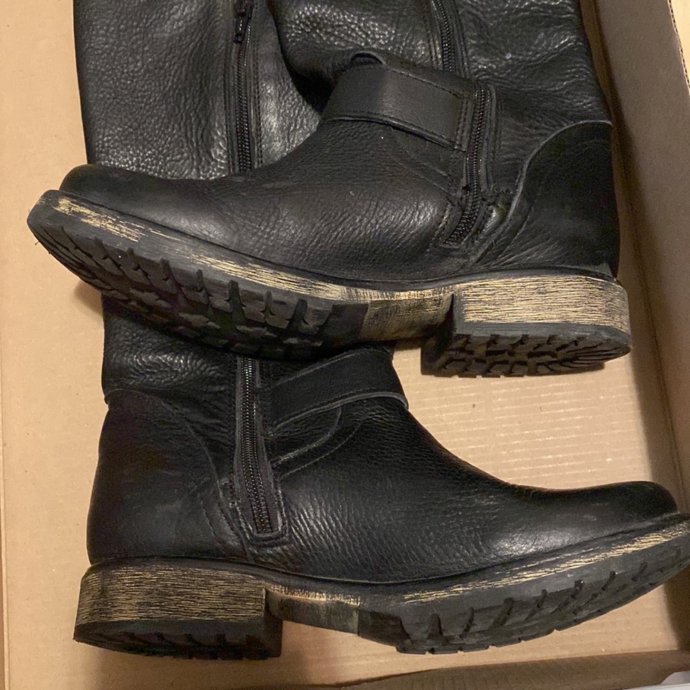 Steve Madden Black Leather Fairmont Boot Size 7.5. Great Condition. See pics. - Picture 6 of 15